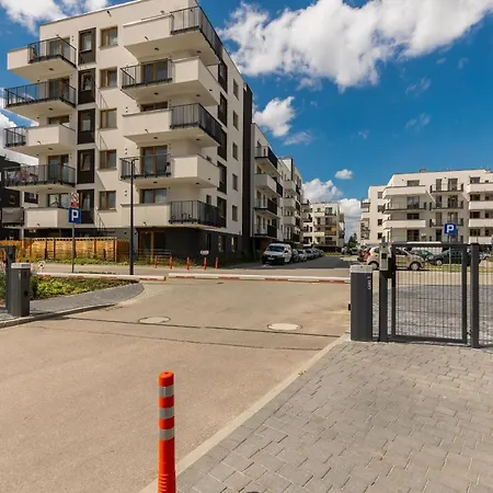 Cozy Lopuszanska By Renters شقة وارسو